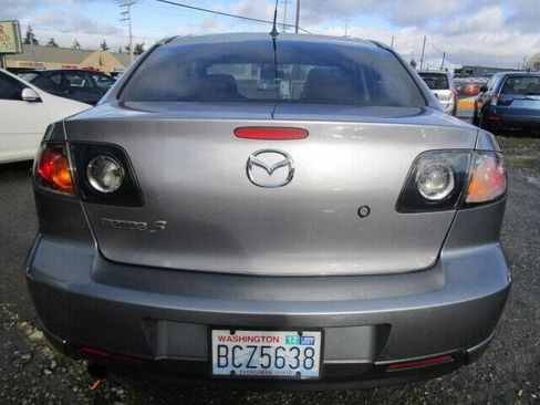 Used 2005 MAZDA MAZDA3 s w/ Sport Pkg image 4