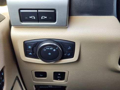 Used 2020 Ford F250 Lariat w/ Lariat Ultimate Package image 22