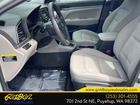 Used 2018 Hyundai Elantra SE w/ Cargo Package FWD image 13