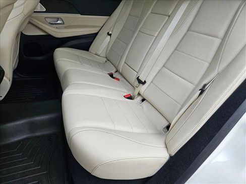 Used 2024 Mercedes-Benz GLE 350 4MATIC image 13
