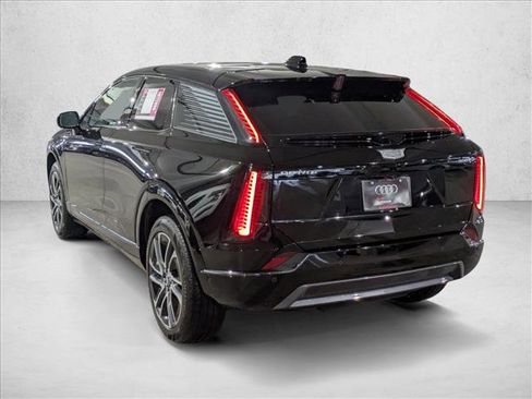 Used 2025 Cadillac Optiq Sport 1 image 8