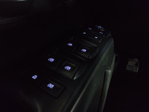 Used 2018 Chevrolet Silverado 1500 LT w/ All Star Edition image 27