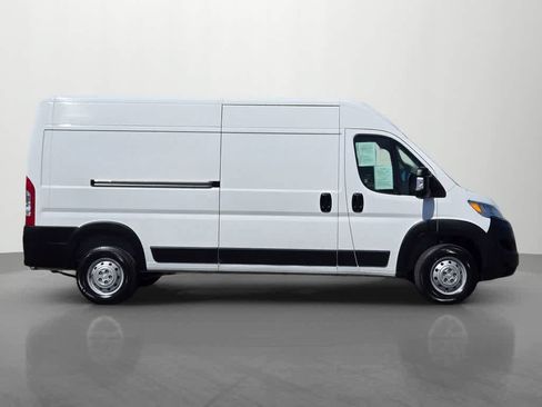 Used 2024 RAM ProMaster 2500 w/ Convenience Group FWD image 7