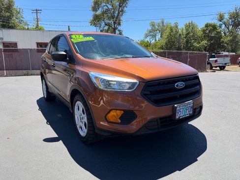 Used 2017 Ford Escape S FWD image 2