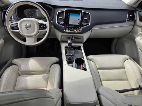 Used 2022 Volvo XC90 T6 Inscription w/ Lounge Package AWD/4WD image 14