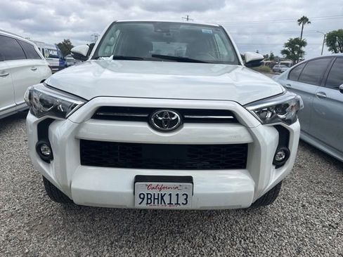 Used 2022 Toyota 4Runner SR5 Premium w/ Moonroof Package RWD image 5