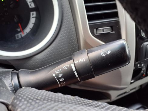 Used 2015 Toyota Tacoma PreRunner w/ TRD Off-Road Package RWD image 20