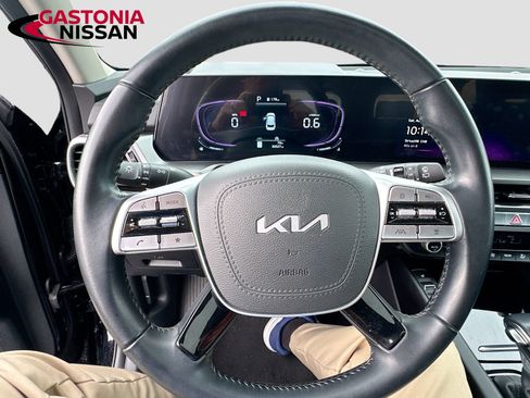 Used 2025 Kia Telluride S FWD image 14
