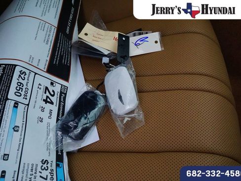 Used 2025 Genesis G80 2.5T image 25