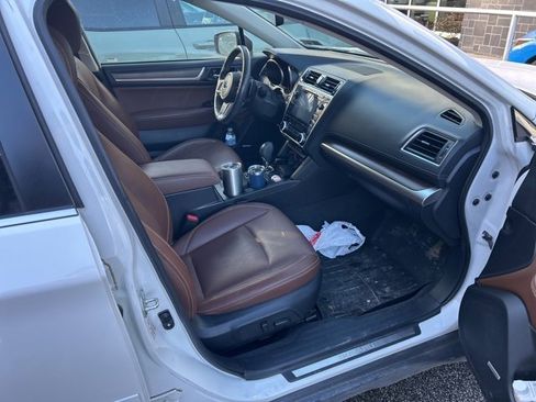 Used 2018 Subaru Outback 3.6R Touring w/ Popular Package #3 image 18
