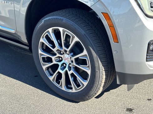 New 2026 GMC Yukon XL Denali image 6