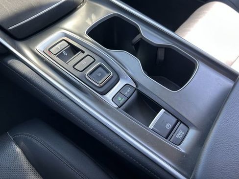 Used 2018 Honda Accord Touring image 16
