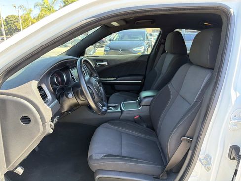 Used 2022 Dodge Charger SXT image 18