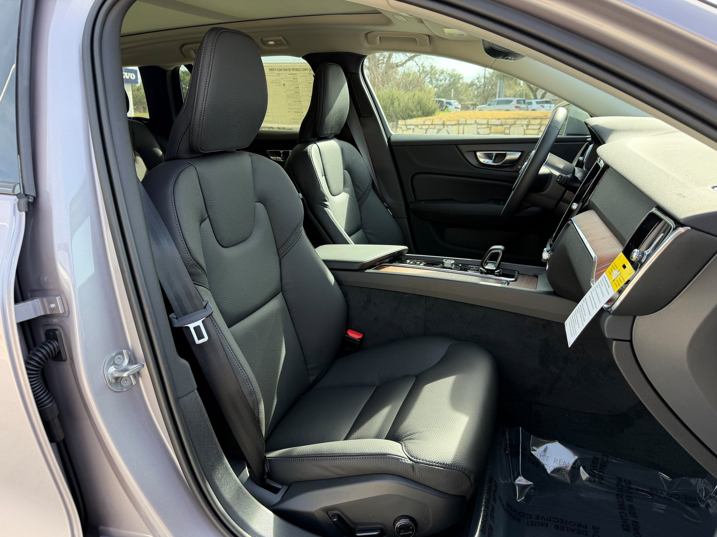 New 2026 Volvo V60 B5 Cross Country Plus w/ Protection Package Premier AWD/4WD image 8