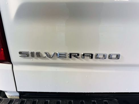Used 2023 Chevrolet Silverado 1500 LT w/ Z71 Off-Road Package AWD/4WD image 22
