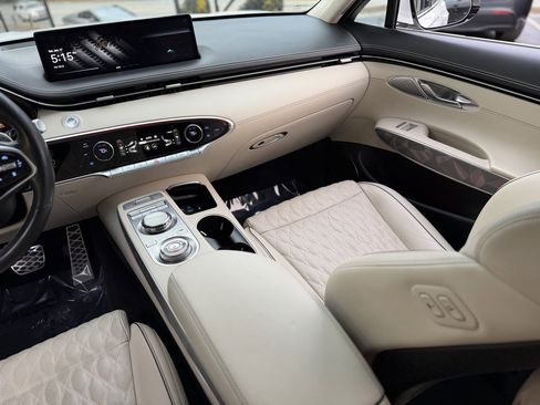 Used 2022 Genesis GV70 3.5T Sport w/ Sport Advanced Package image 42