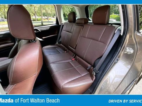 Used 2018 Subaru Forester 2.5i Touring w/ Popular Package #2 AWD/4WD image 19