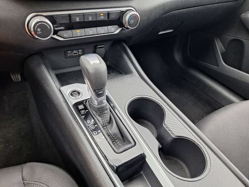 Used 2025 Nissan Altima 2.5 SV FWD image 14