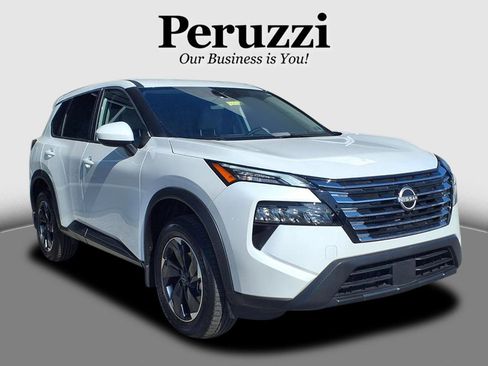 Certified 2025 Nissan Rogue SV image 1