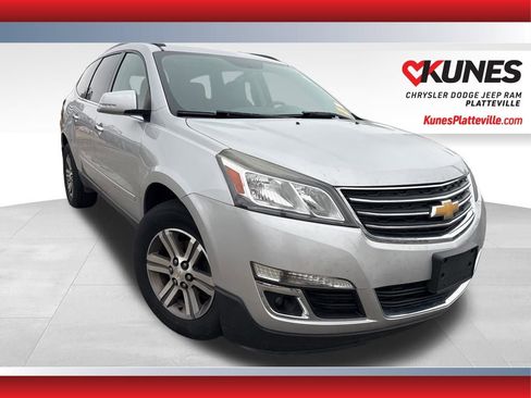 Used 2017 Chevrolet Traverse LT image 1