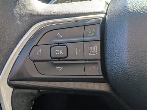 Used 2023 Jeep Grand Cherokee L Laredo image 26