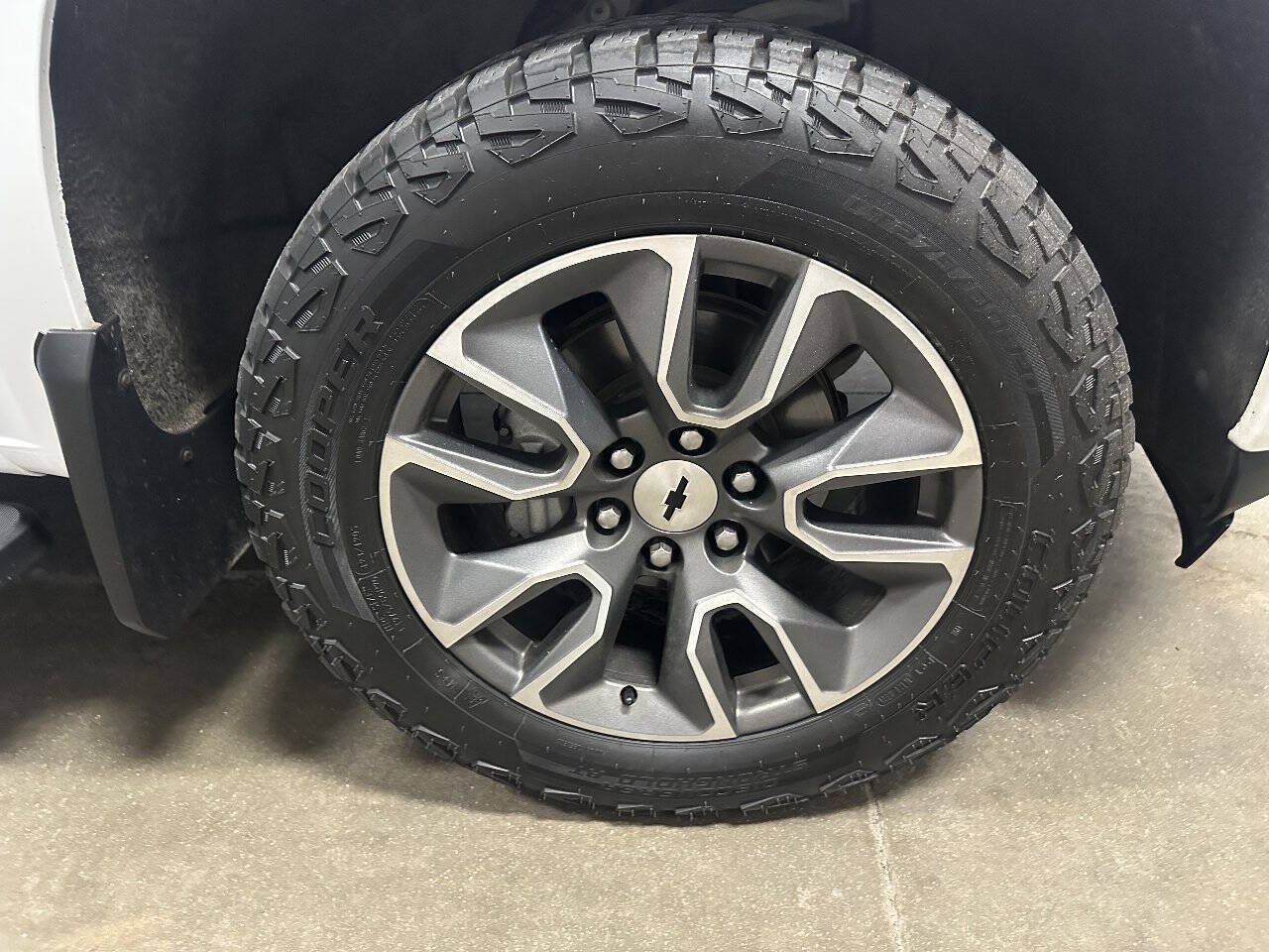 Used 2019 Chevrolet Silverado 1500 RST w/ All-Star Edition AWD/4WD image 25