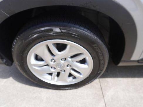 Used 2022 Hyundai Venue SE w/ Cargo Package image 26