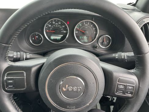 Used 2016 Jeep Wrangler Unlimited Sport image 16