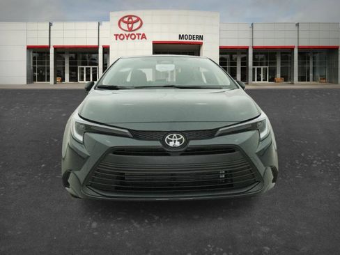 New 2026 Toyota Corolla LE FWD image 2