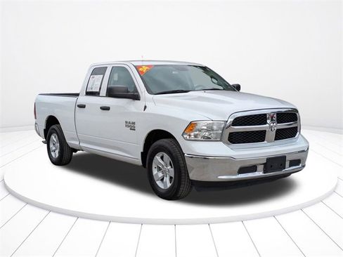 Used 2024 RAM 1500 Classic SLT image 2