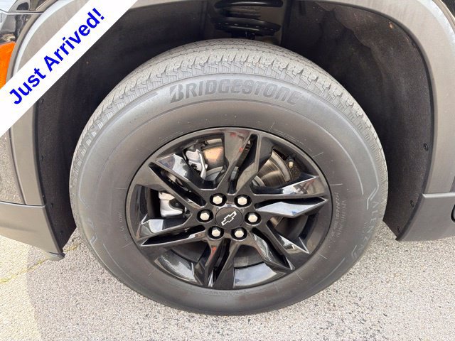 Used 2023 Chevrolet Traverse LS w/ Midnight/Sport Edition FWD image 53