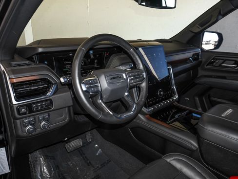 Used 2025 GMC Yukon Denali image 21
