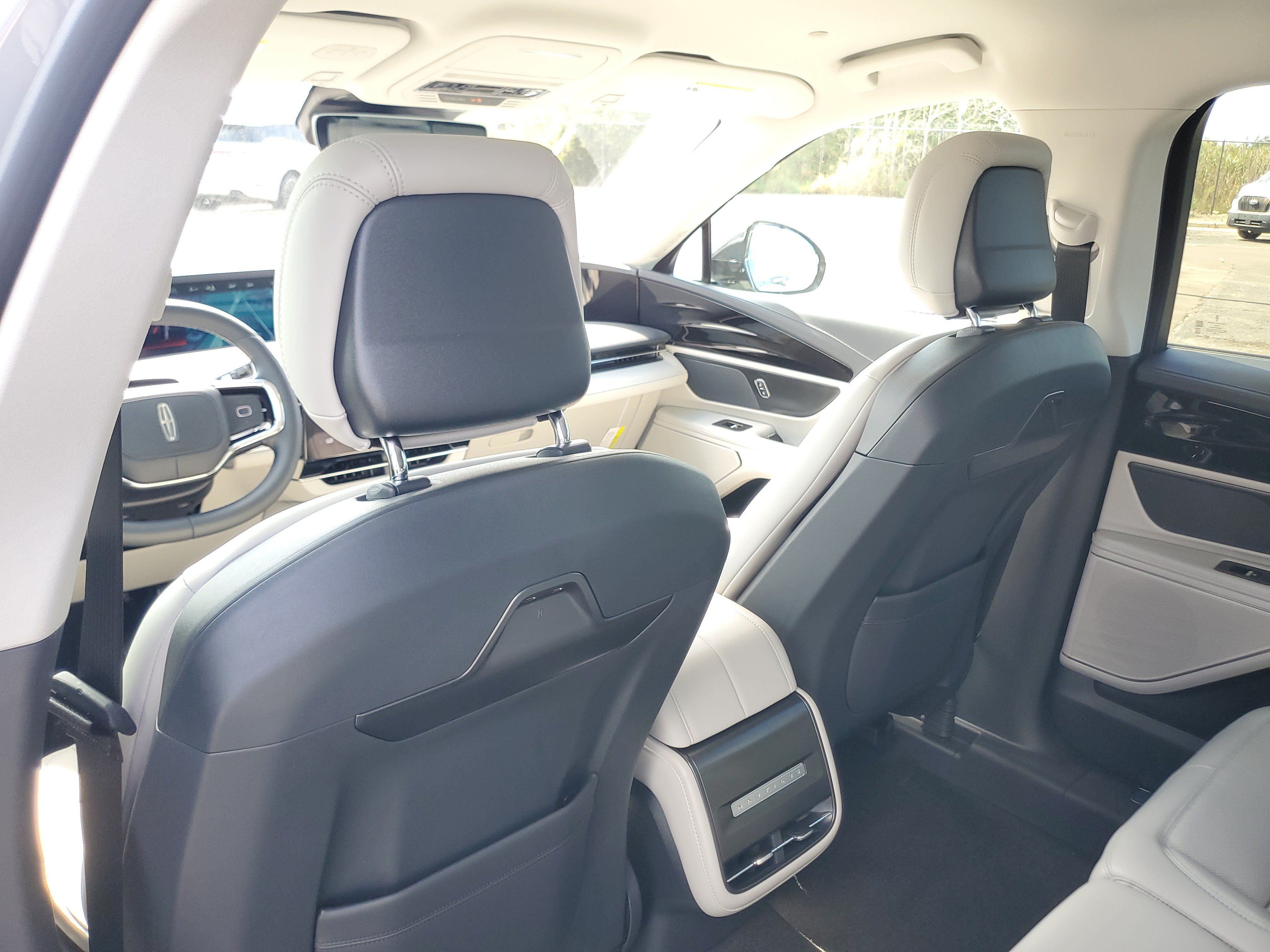 New 2026 Lincoln Nautilus Premier AWD/4WD image 28