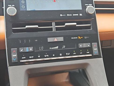 Used 2021 Toyota Avalon Limited w/ Advanced Safety Package FWD image 15