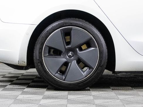 Used 2020 Tesla Model 3 Standard Range Plus image 43