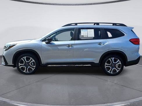 Used 2025 Subaru Ascent Touring AWD/4WD image 6