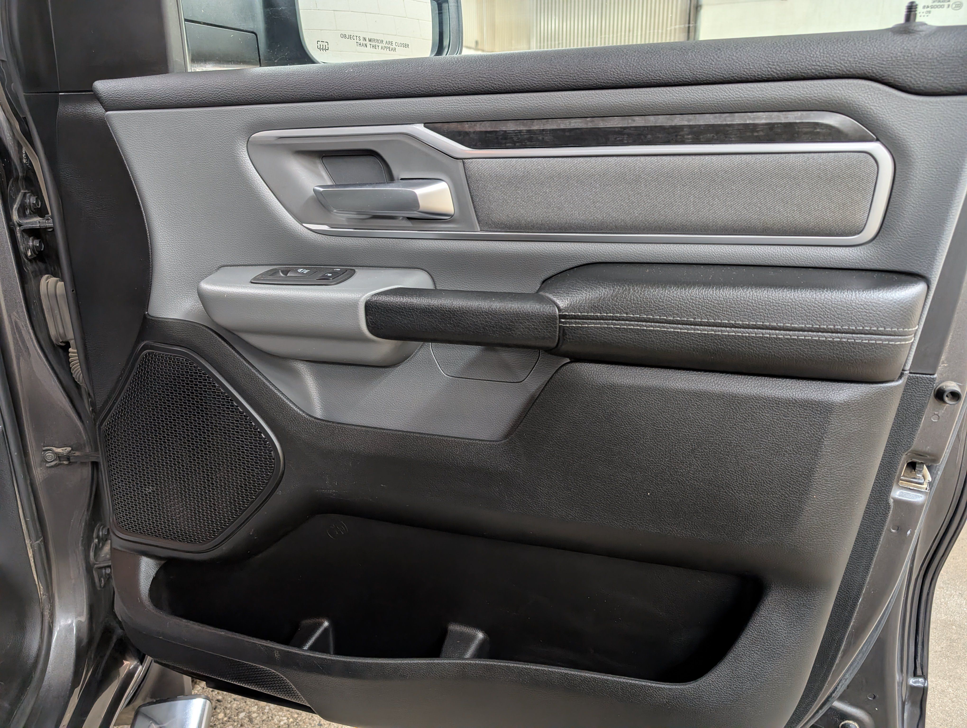 Used 2020 RAM 1500 Big Horn AWD/4WD image 3