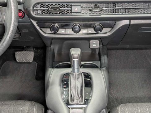 Certified 2023 Honda HR-V LX image 19