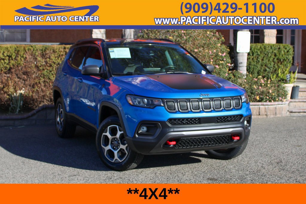 Used 2022 Jeep Compass Trailhawk w/ Trailhawk Convenience Group AWD/4WD image 1