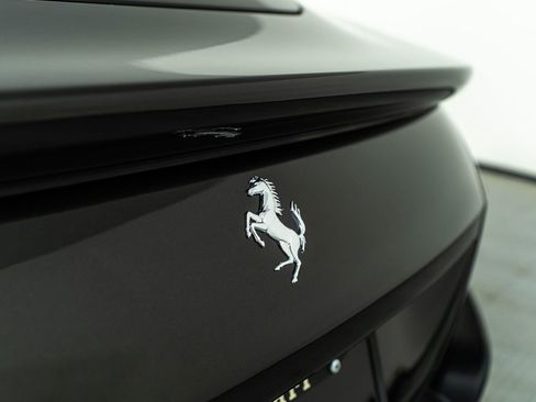 Certified 2025 Ferrari Roma Spider RWD image 15