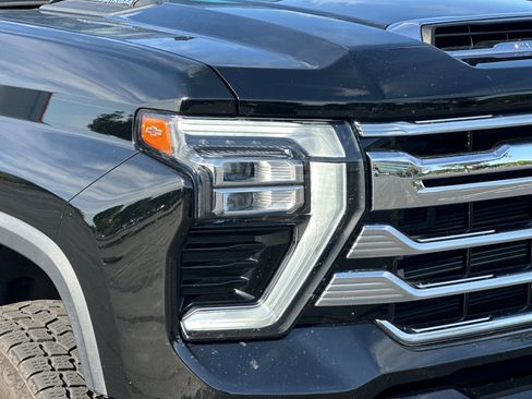 Used 2024 Chevrolet Silverado 2500 High Country w/ High Country Premium Package AWD/4WD image 45