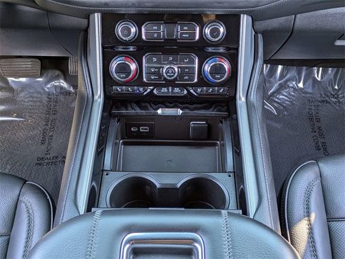Used 2023 GMC Yukon Denali image 23