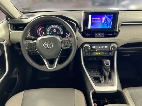 Used 2024 Toyota RAV4 XLE Premium image 23