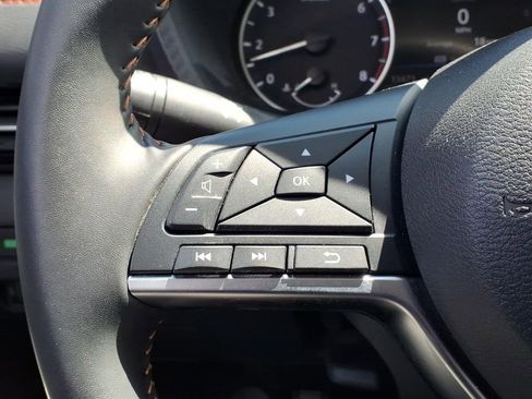 Used 2025 Nissan Sentra SR FWD image 26