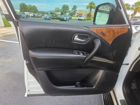 Used 2023 Nissan Armada SL w/ Captain's Chairs Package RWD image 15