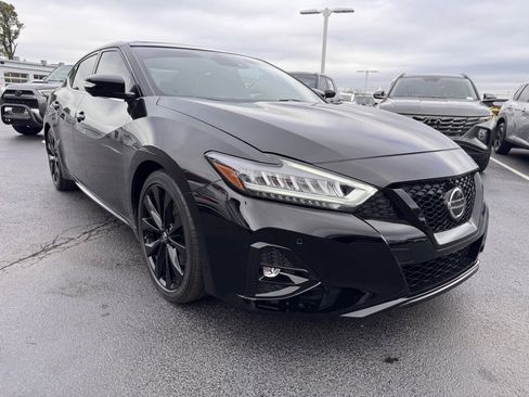 Used 2021 Nissan Maxima SR w/ Sport Mat Group image 7