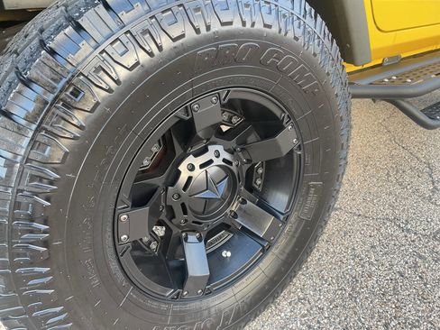 Used 2011 Jeep Wrangler Sport image 38