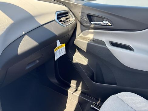 Used 2022 Chevrolet Equinox LT w/ Driver Convenience Package AWD/4WD image 33