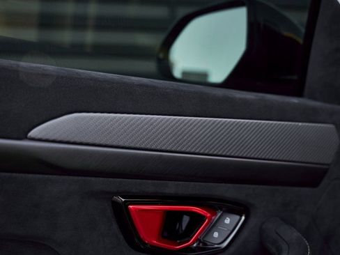 Used 2024 Lamborghini Urus Performante image 33