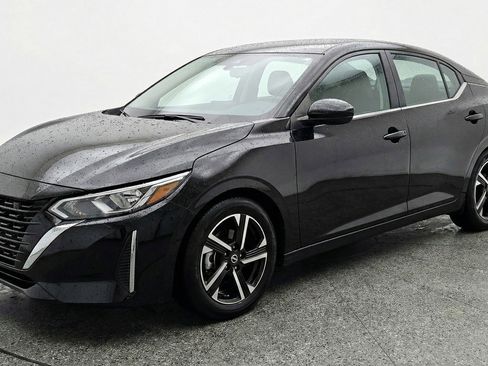Used 2025 Nissan Sentra SV FWD image 3